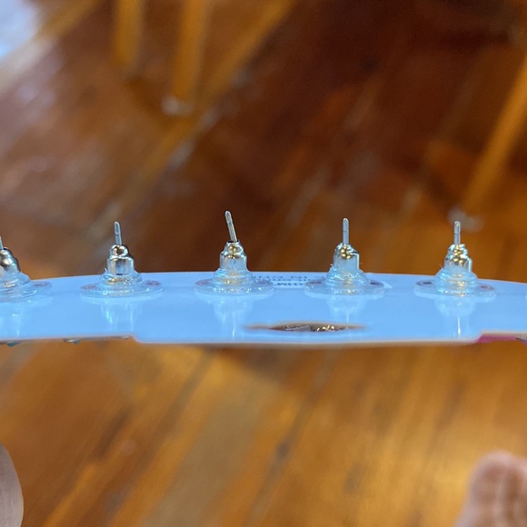 NWT Texas Shaped Stud Earrings - Picture 6 of 7